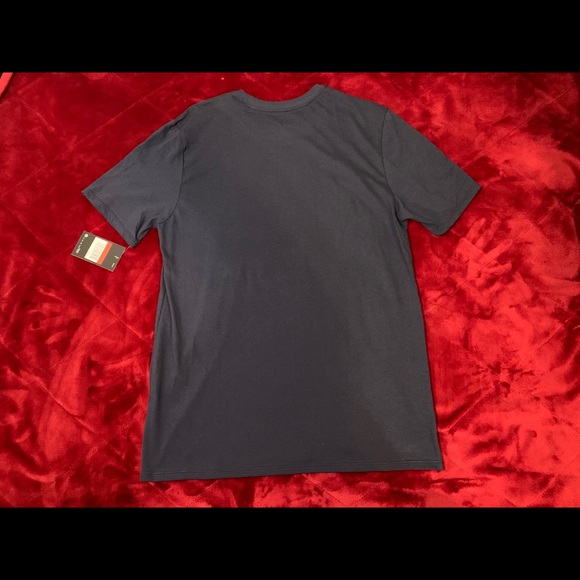 Nike Tee - Picture 5 of 5